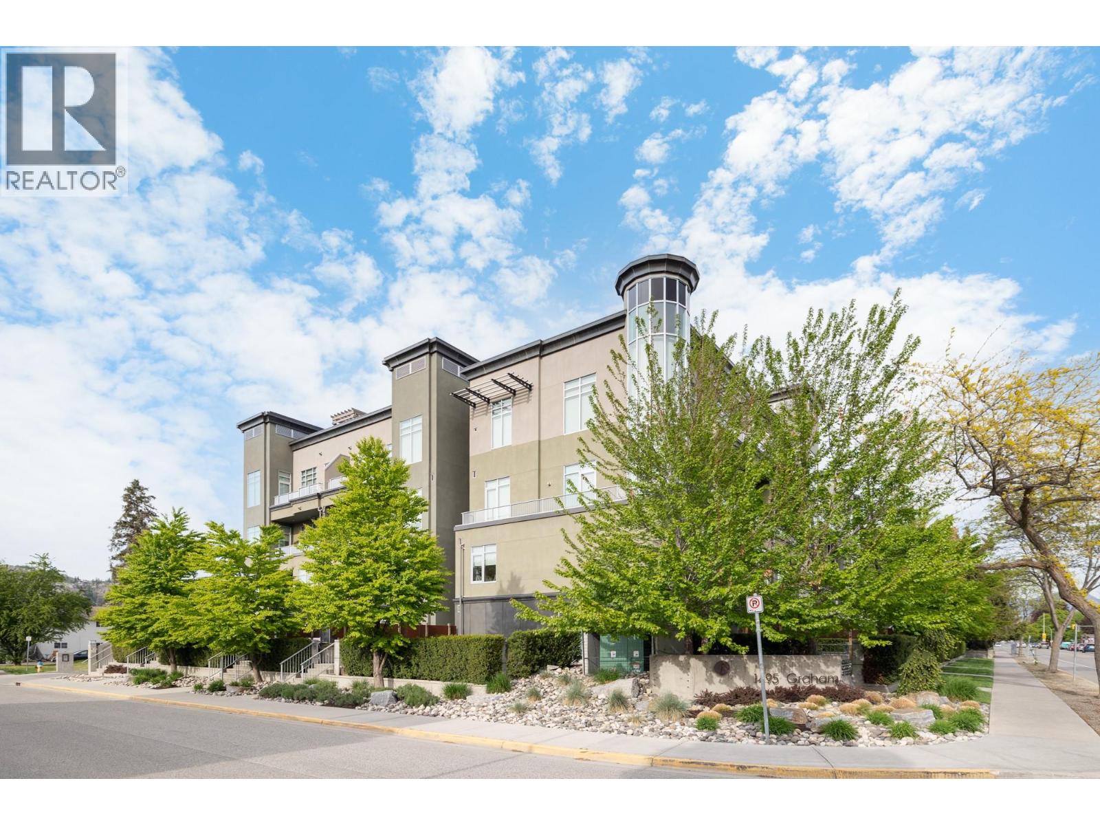 1495 Graham Street Unit# 304
