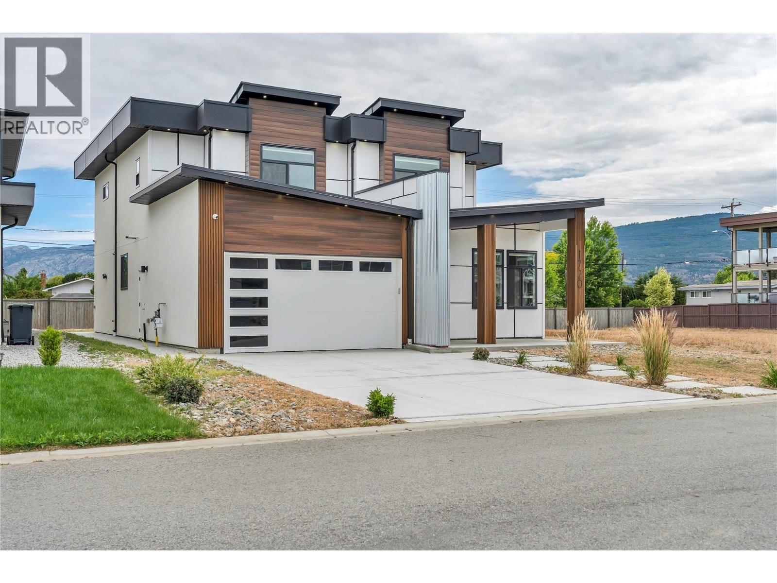 1720 Treffry Place