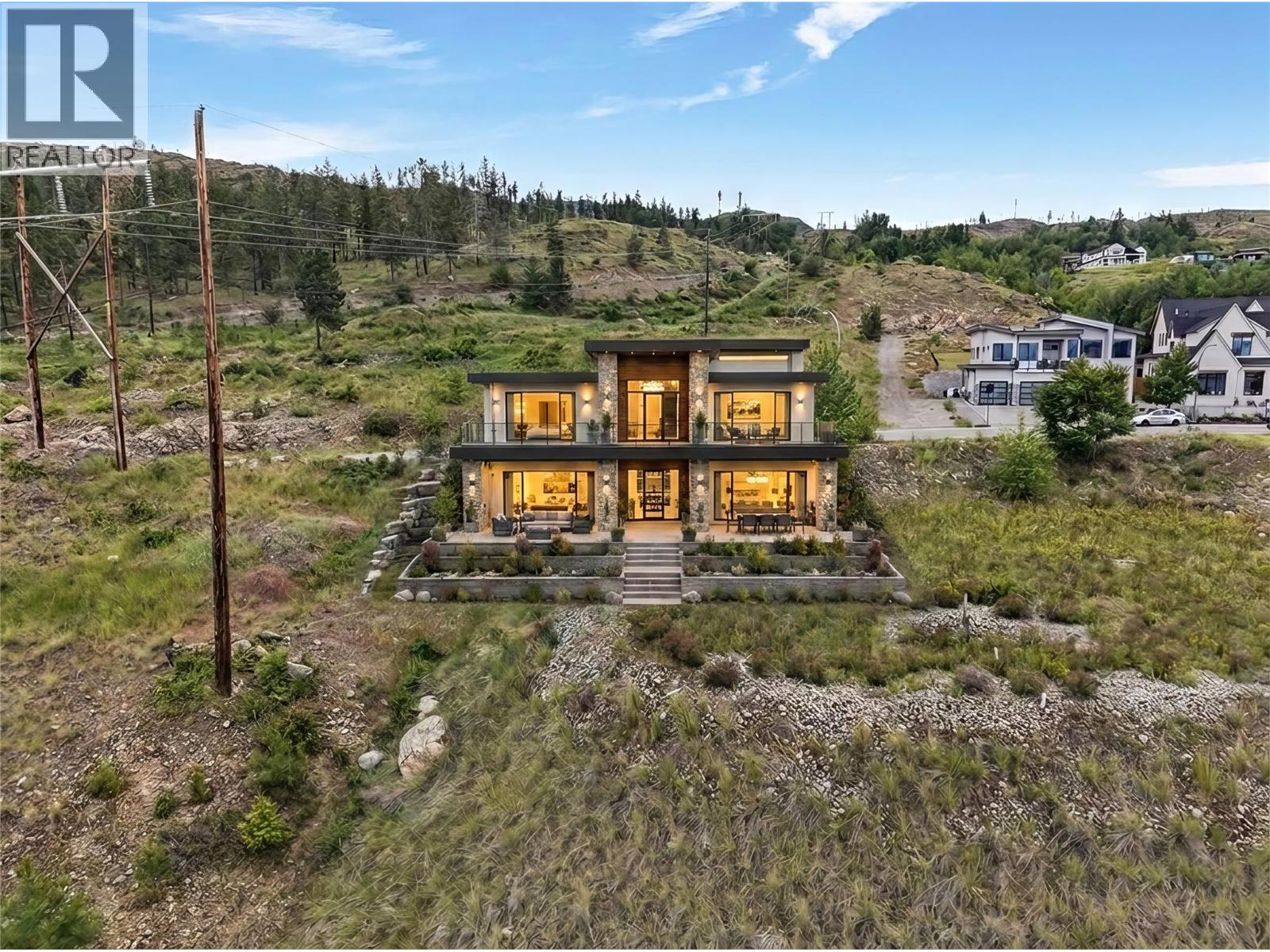 523 Trumpeter Road