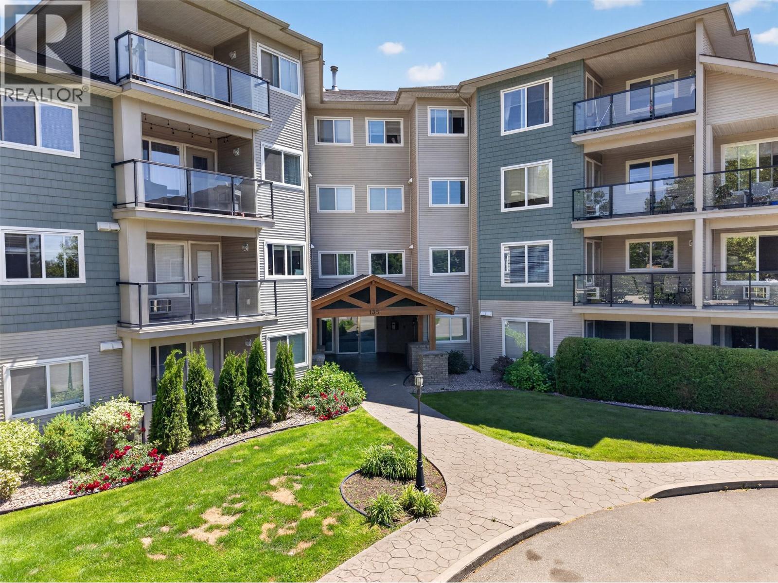 135 Ziprick Road Unit# 204