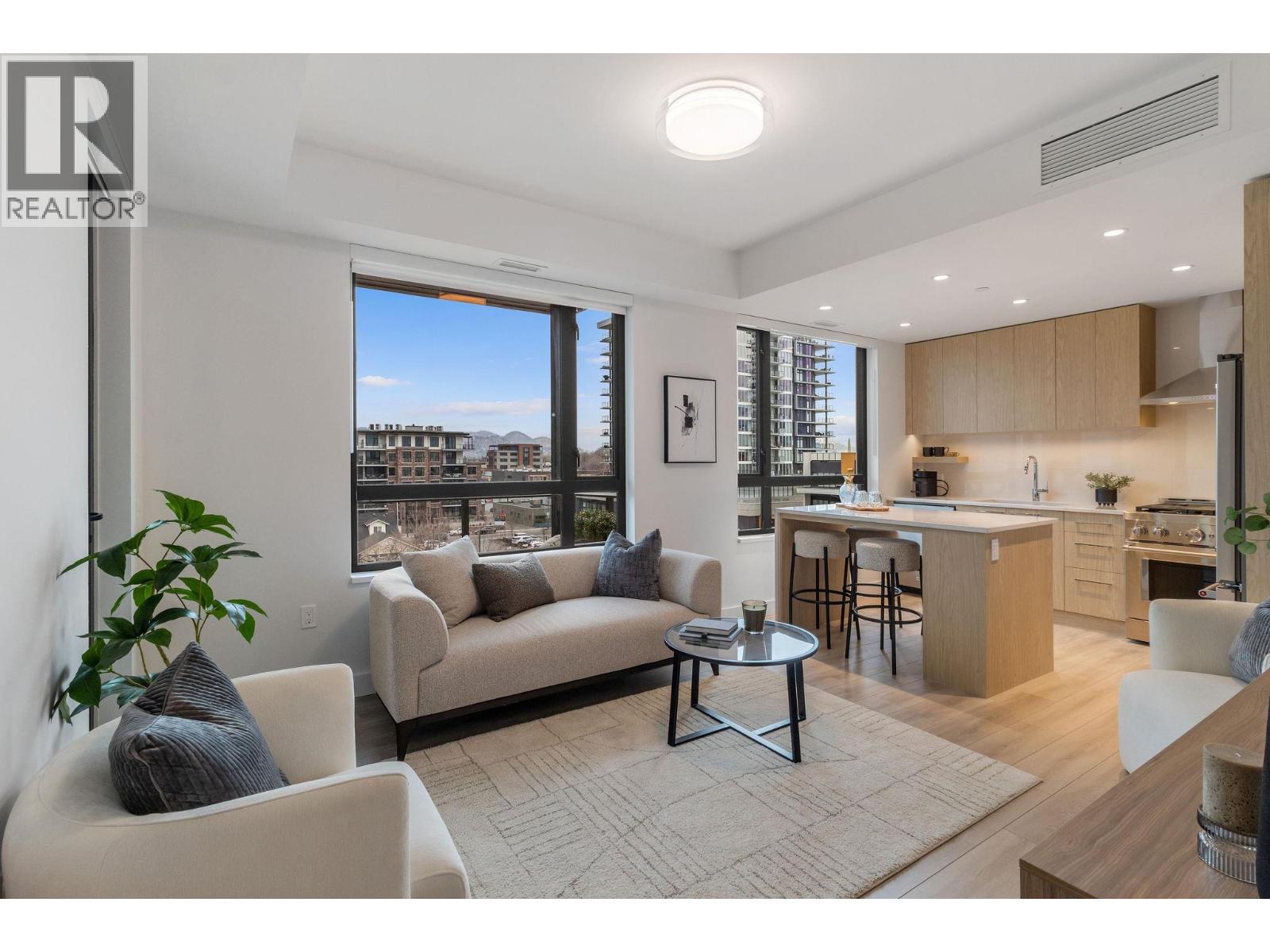 3051 Abbott Street Unit# 203