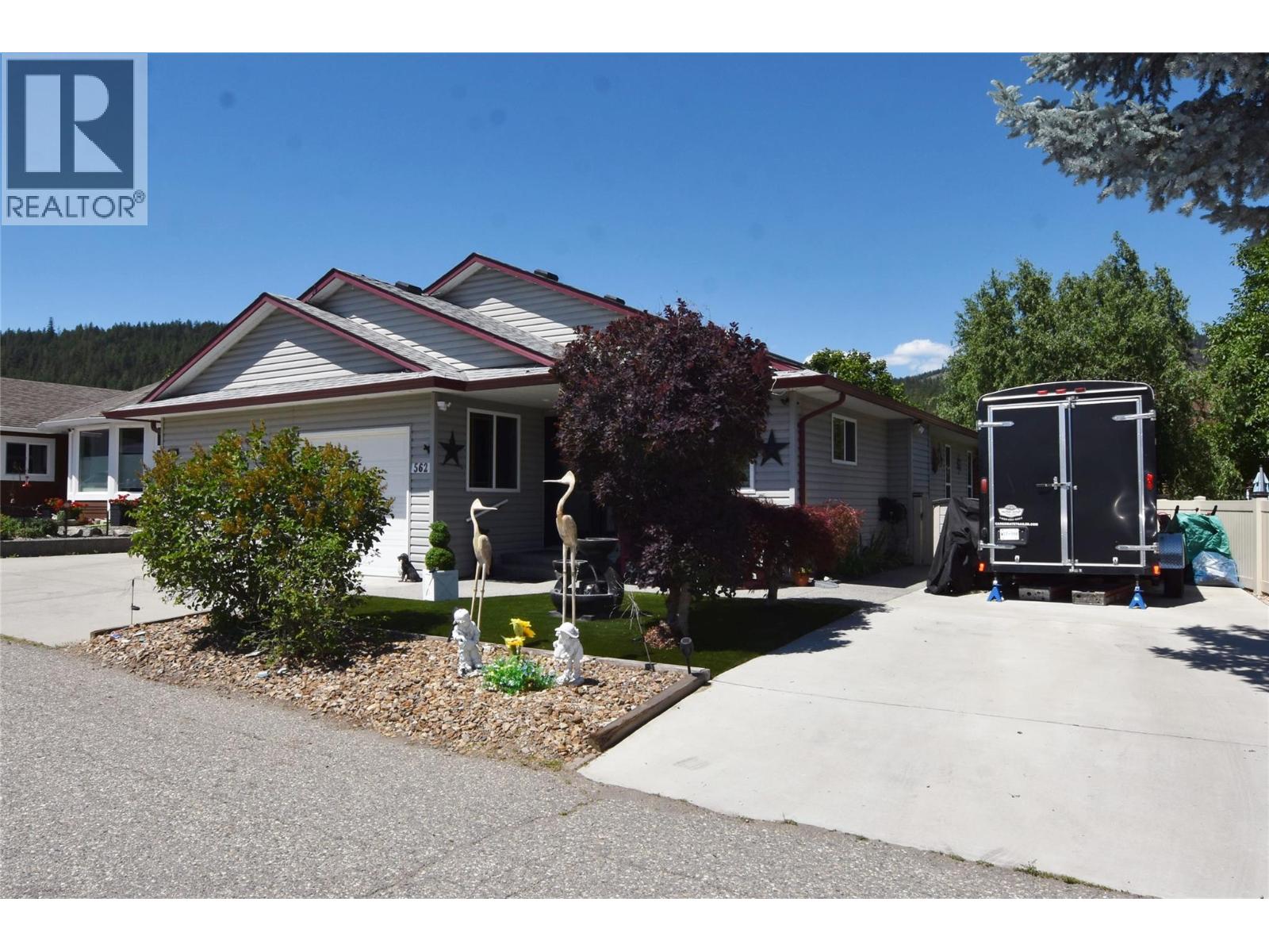 562 Meadowlark Avenue