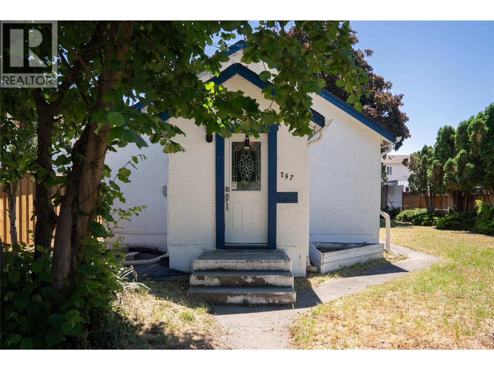 797 Bay Avenue
