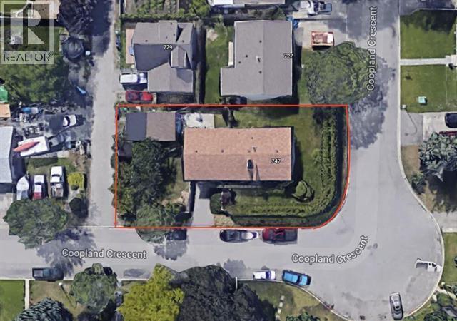 747 Coopland Crescent