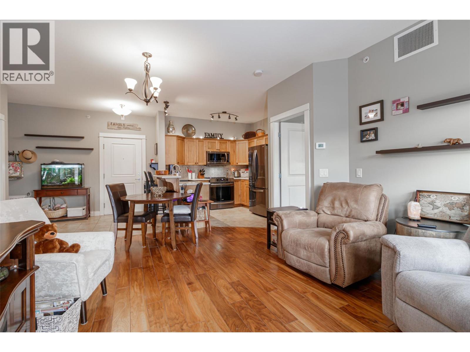 2551 Shoreline Drive Unit# 411