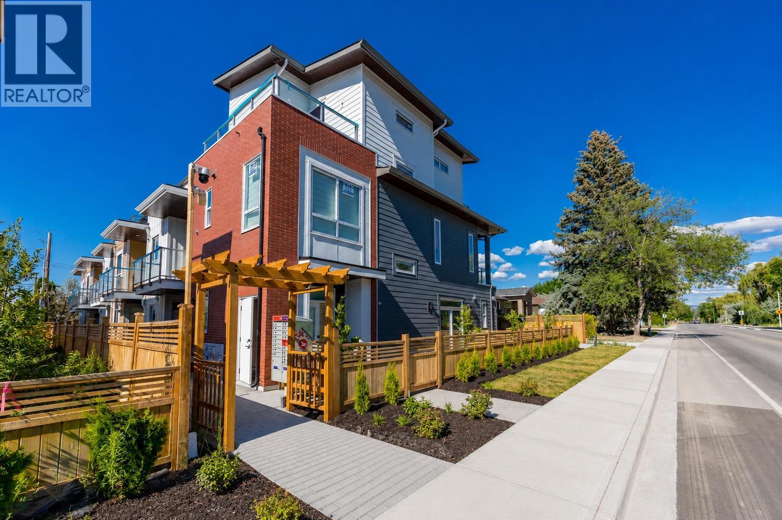 760 Raymer Avenue Unit# 4