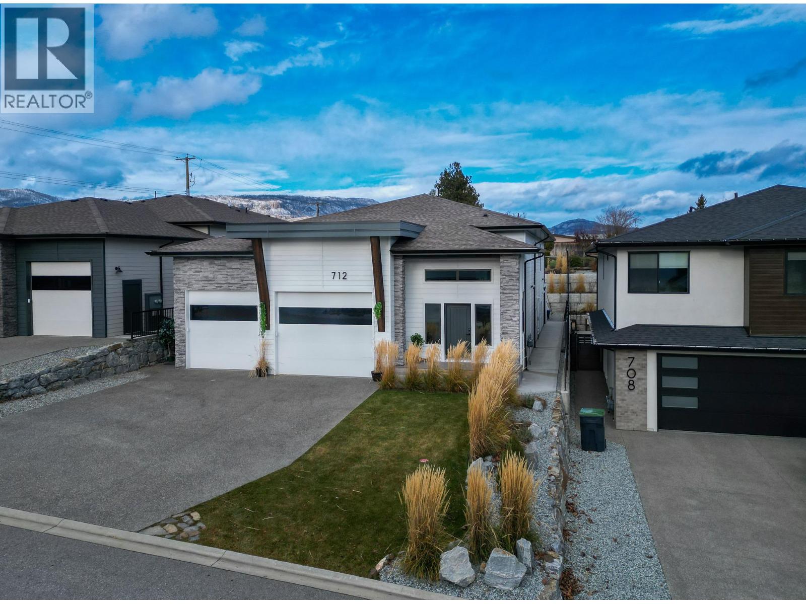 712 Lake Court