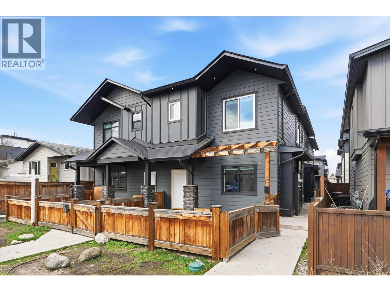 722 Coopland Crescent Unit# 4