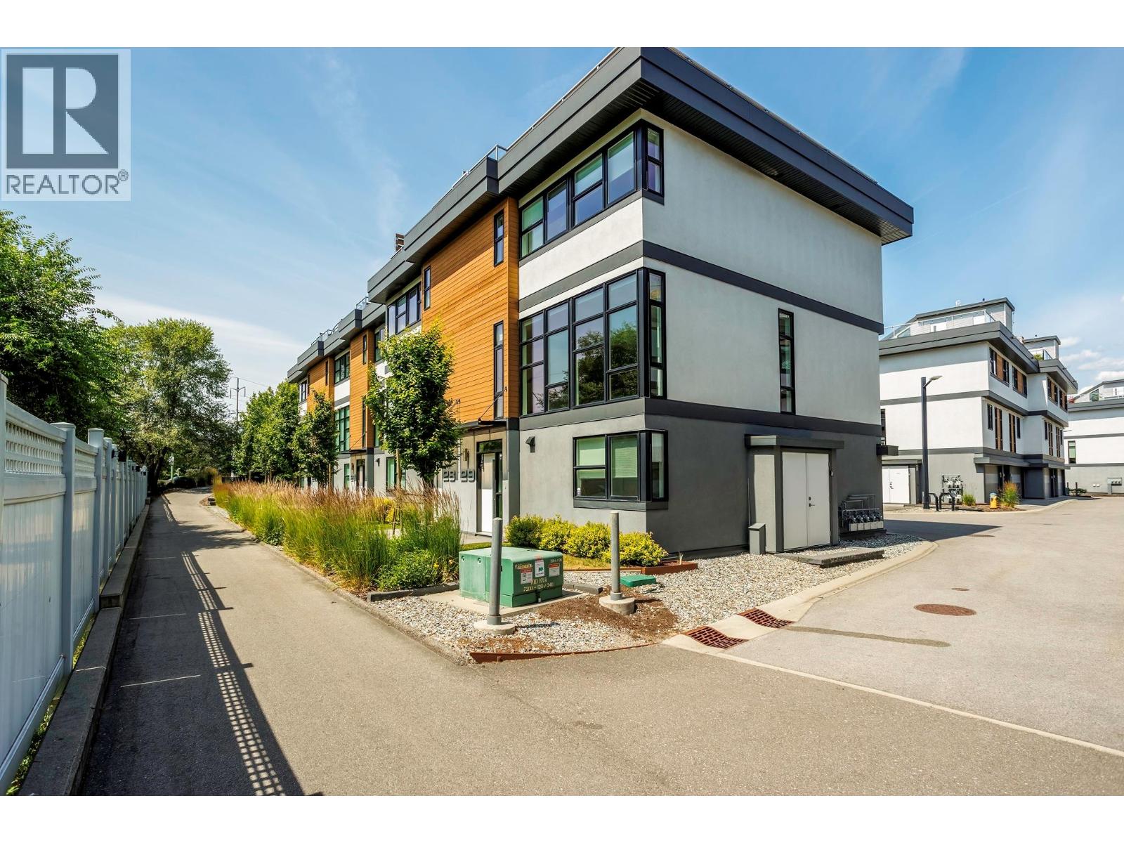 1515 Highland Drive N Unit# 29