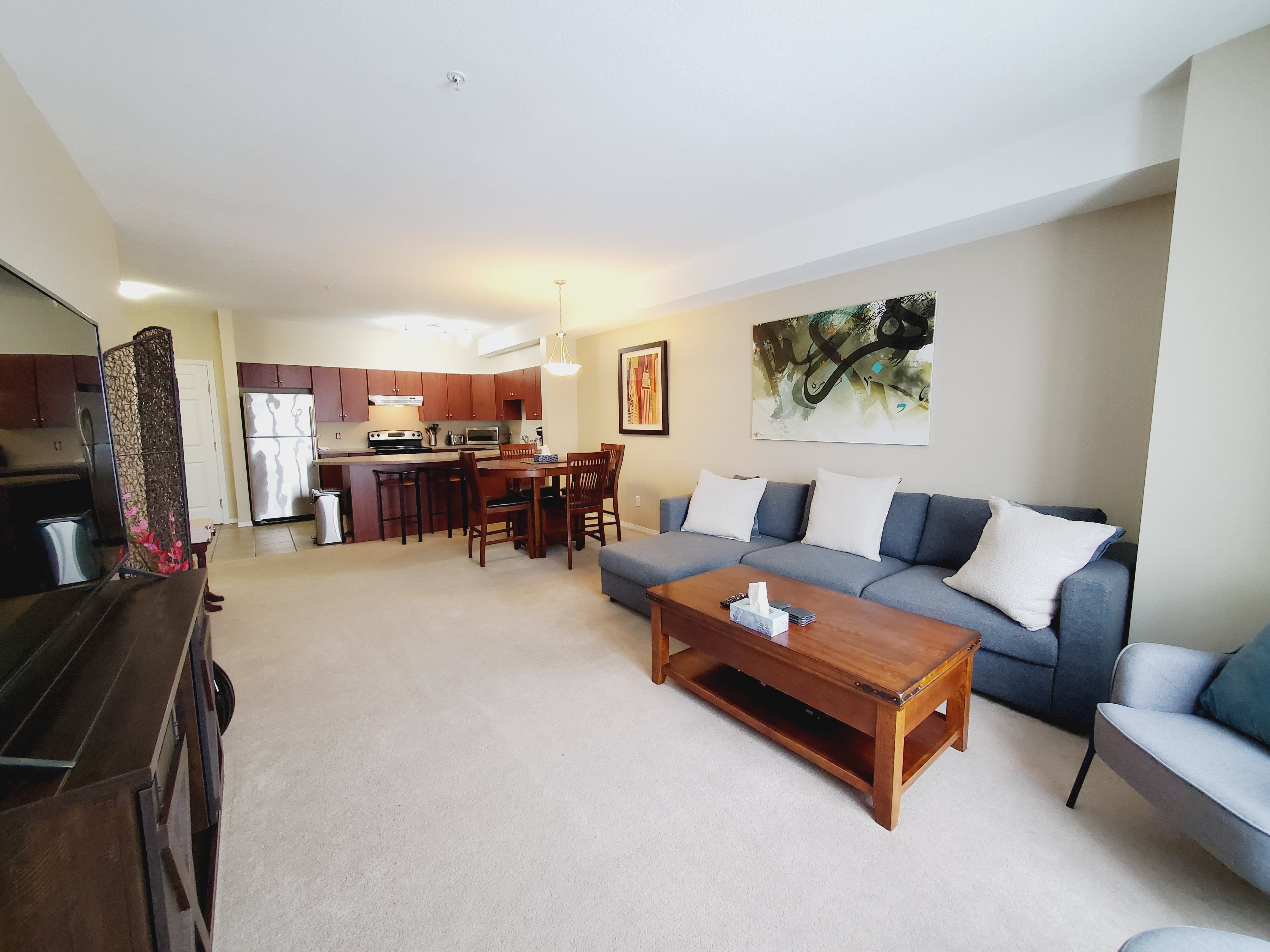 Furnished 2 bed, 2 bath - Near golf courses and airport 