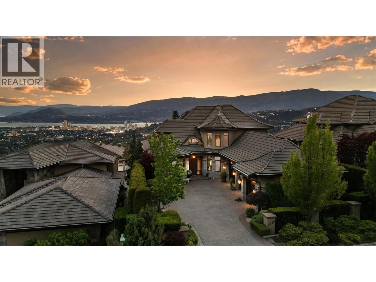 2449 Selkirk Drive