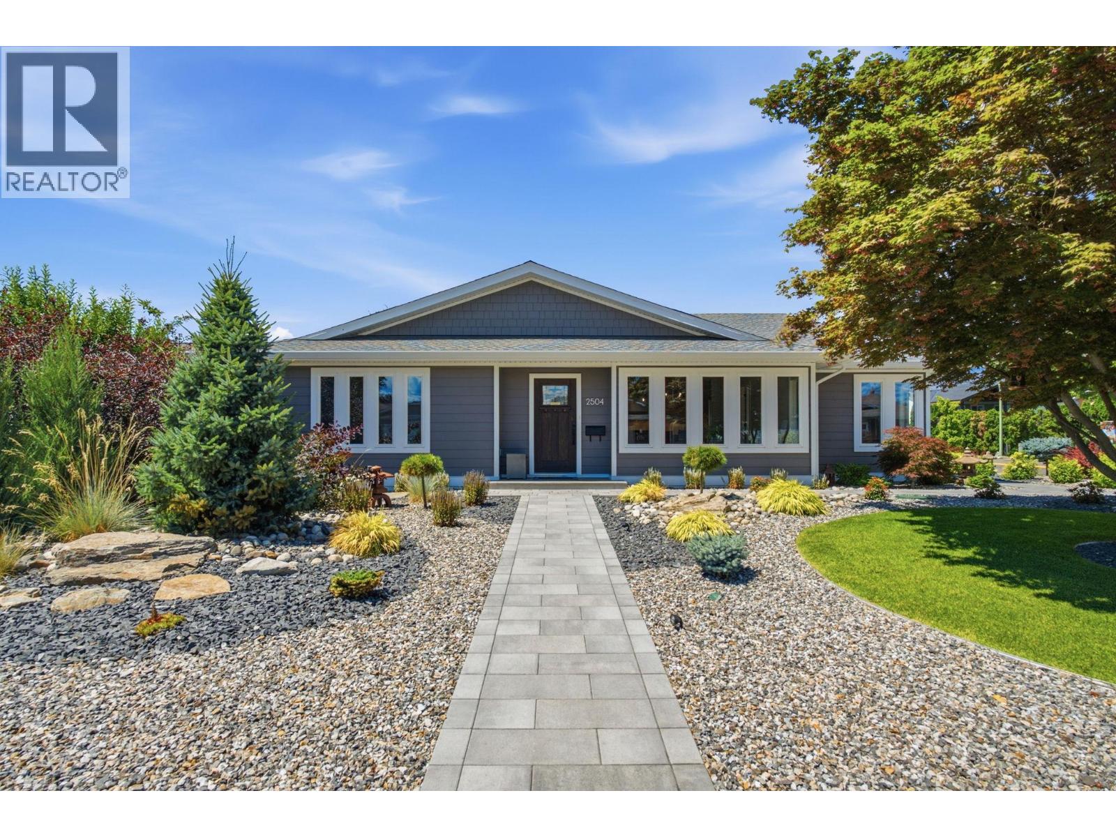 2504 Rhondda Crescent