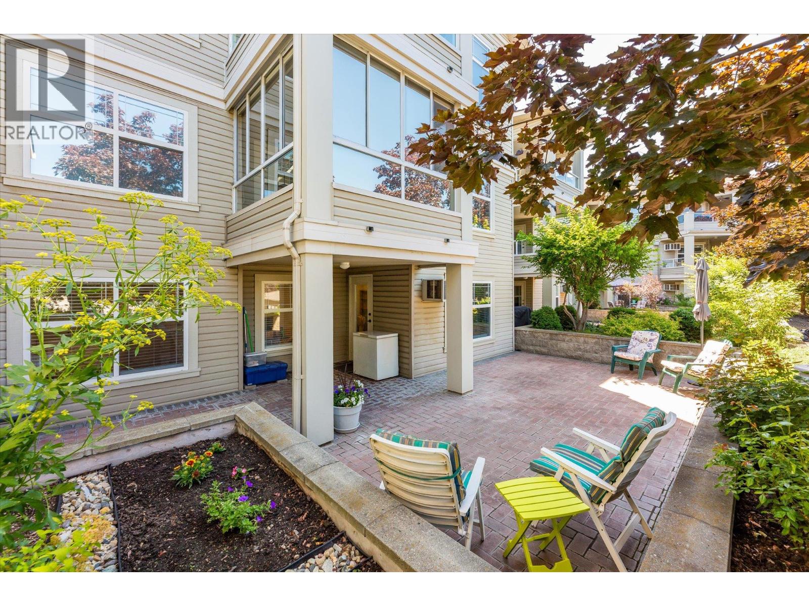 555 Houghton Road Unit# 106