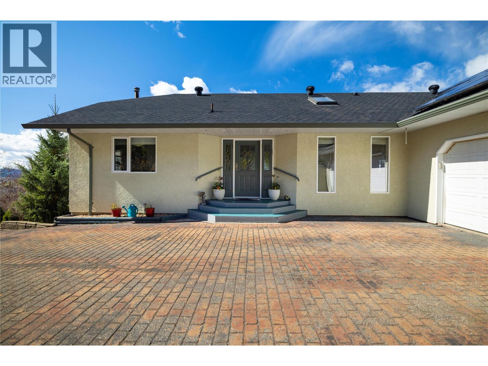 815 GALIANO Road