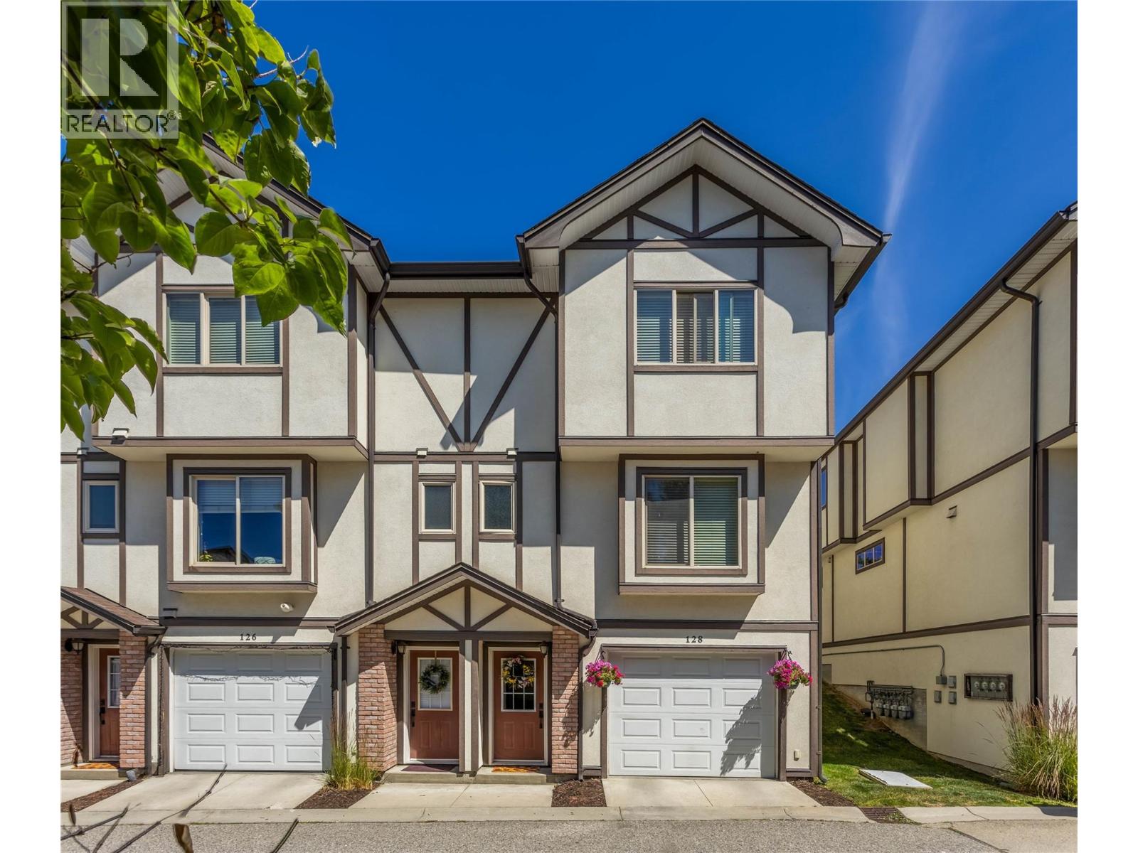 128-1651 Lynrick Road