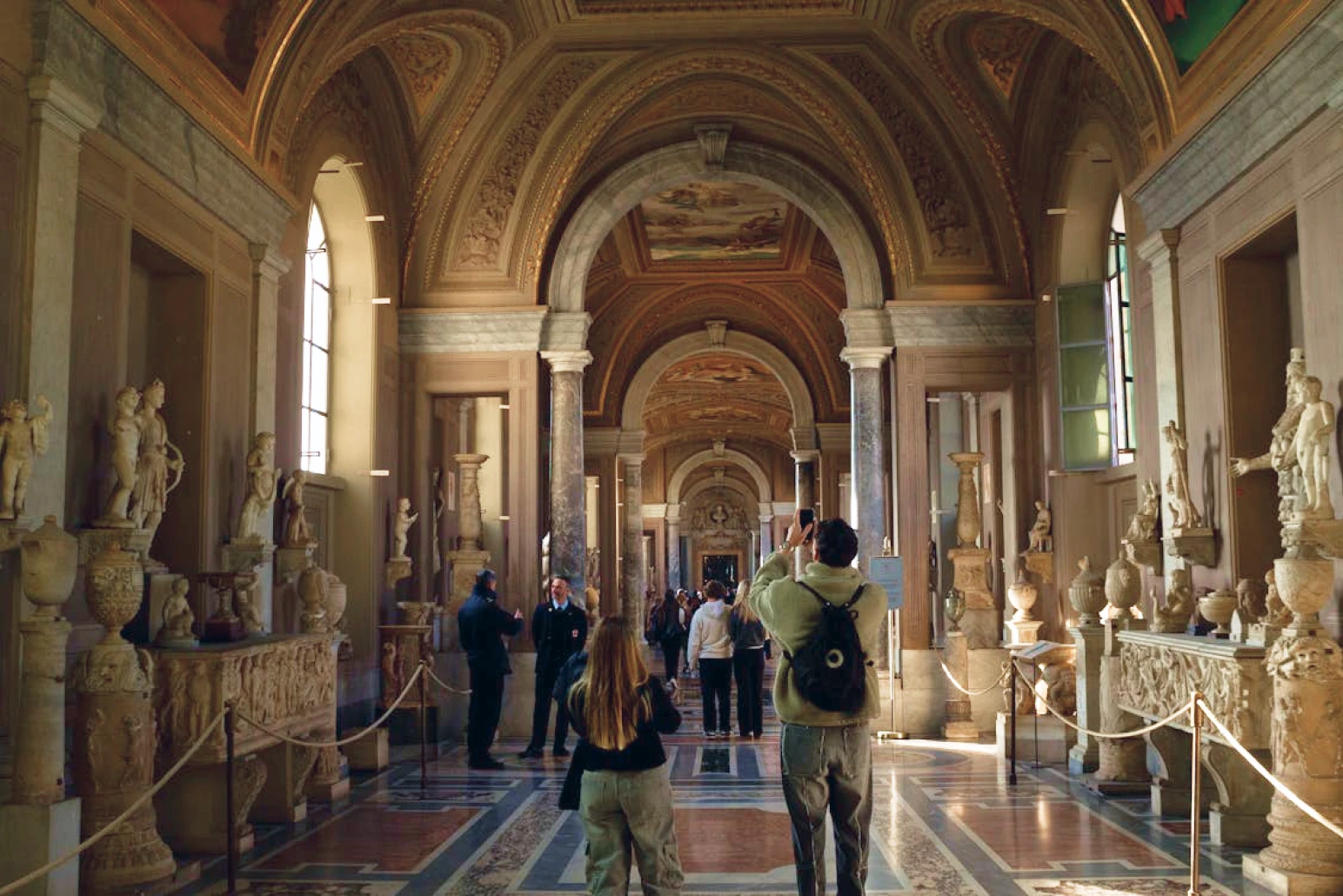 People touring the Uffizi in Florence