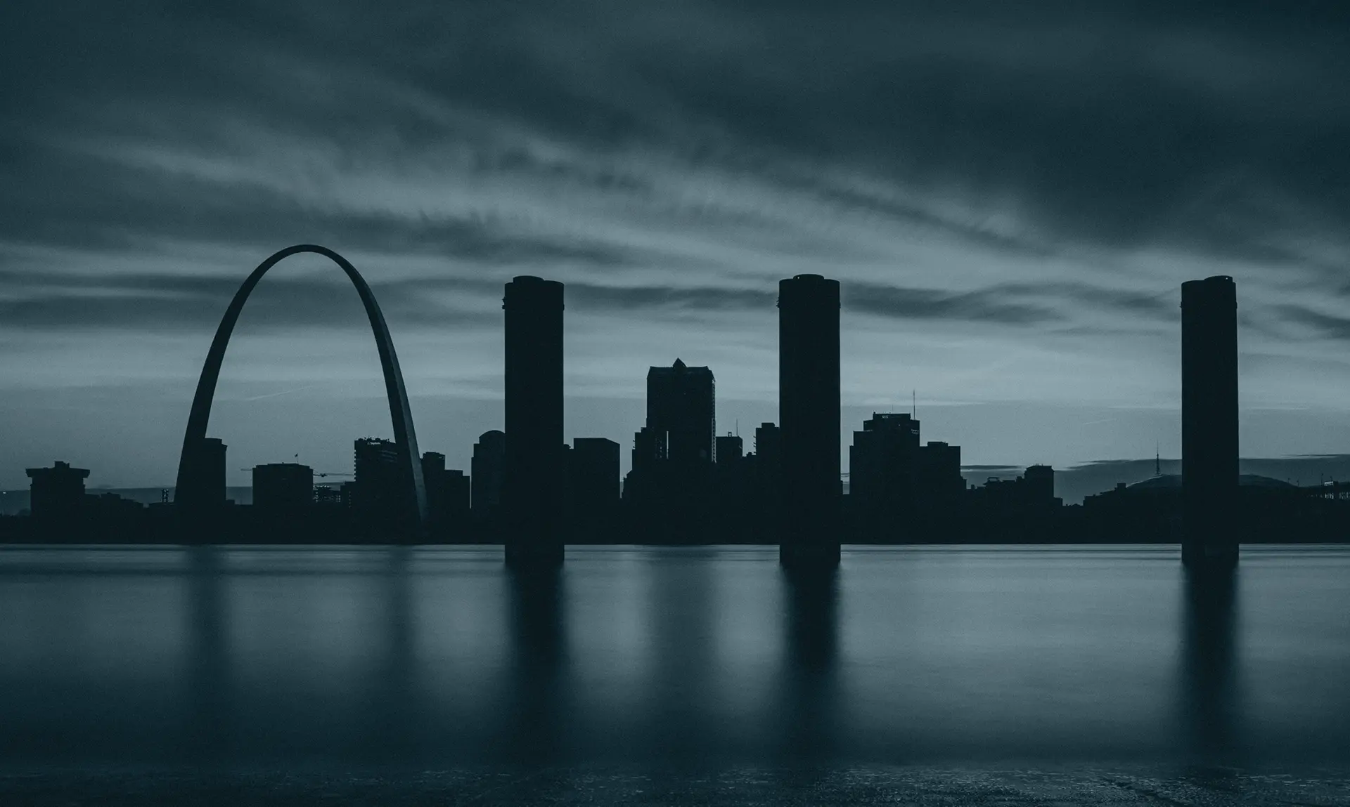 St. Louis skyline featuring the Gateway Arch