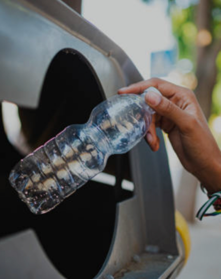 ¿Cómo podríamos concienciar e informar a la población sobre el sistema de reciclaje y gestión de residuos del municipio?
