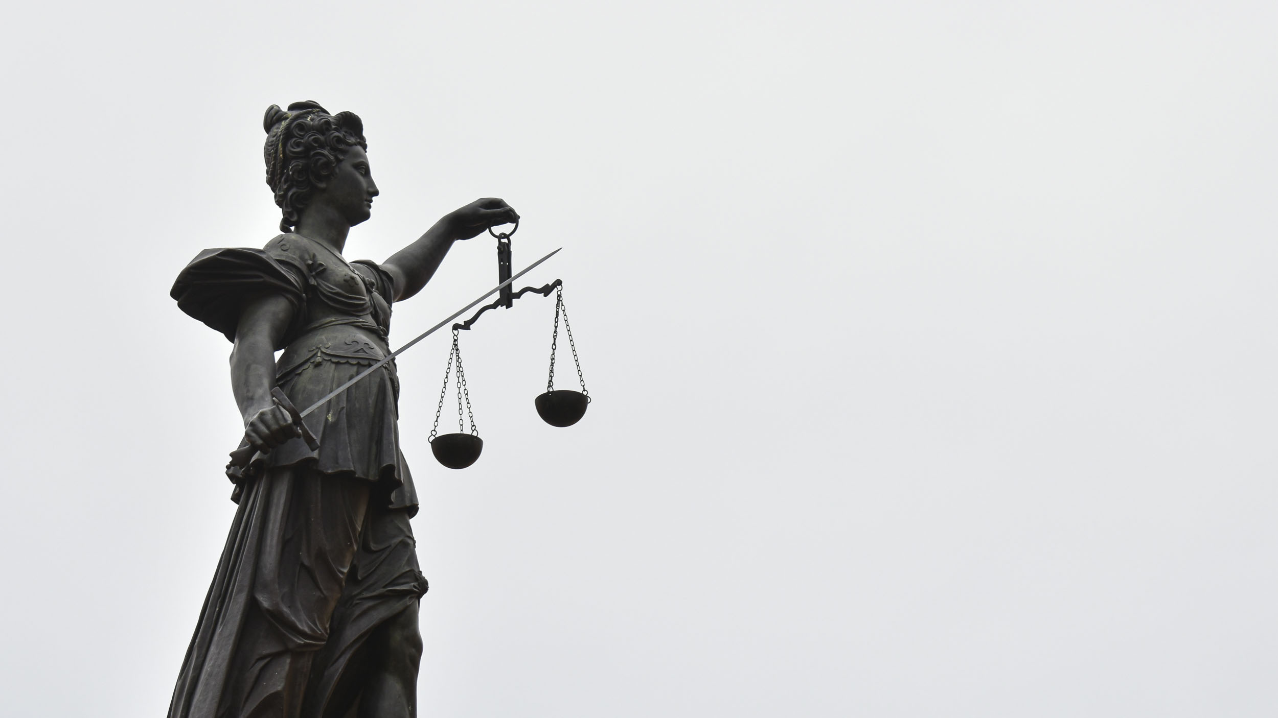 Valorar con IA propuestas en el sector público: ¿sí o no?