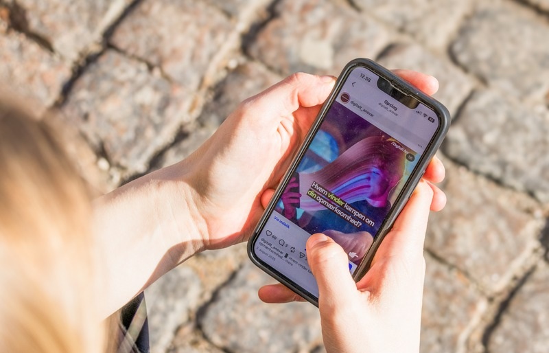 Nye tal fra Digitalt Ansvar viser, at et flertal af danskerne går ind for at slukke sociale medier om natten for unge under 18.