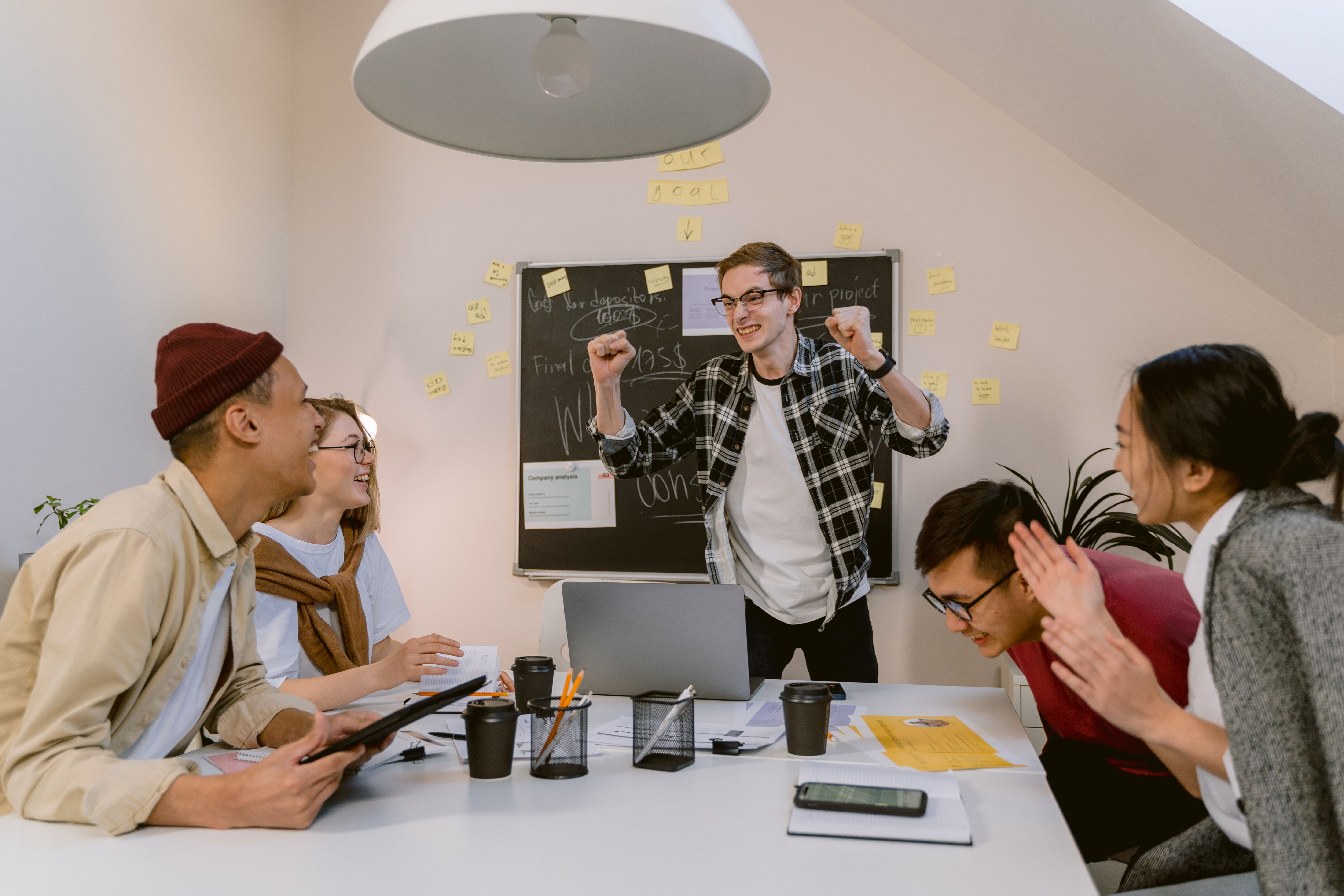 ManpowerGroup y Junior Achievement lanzan una encuesta regional para conocer cómo las empresas gestionan el talento joven