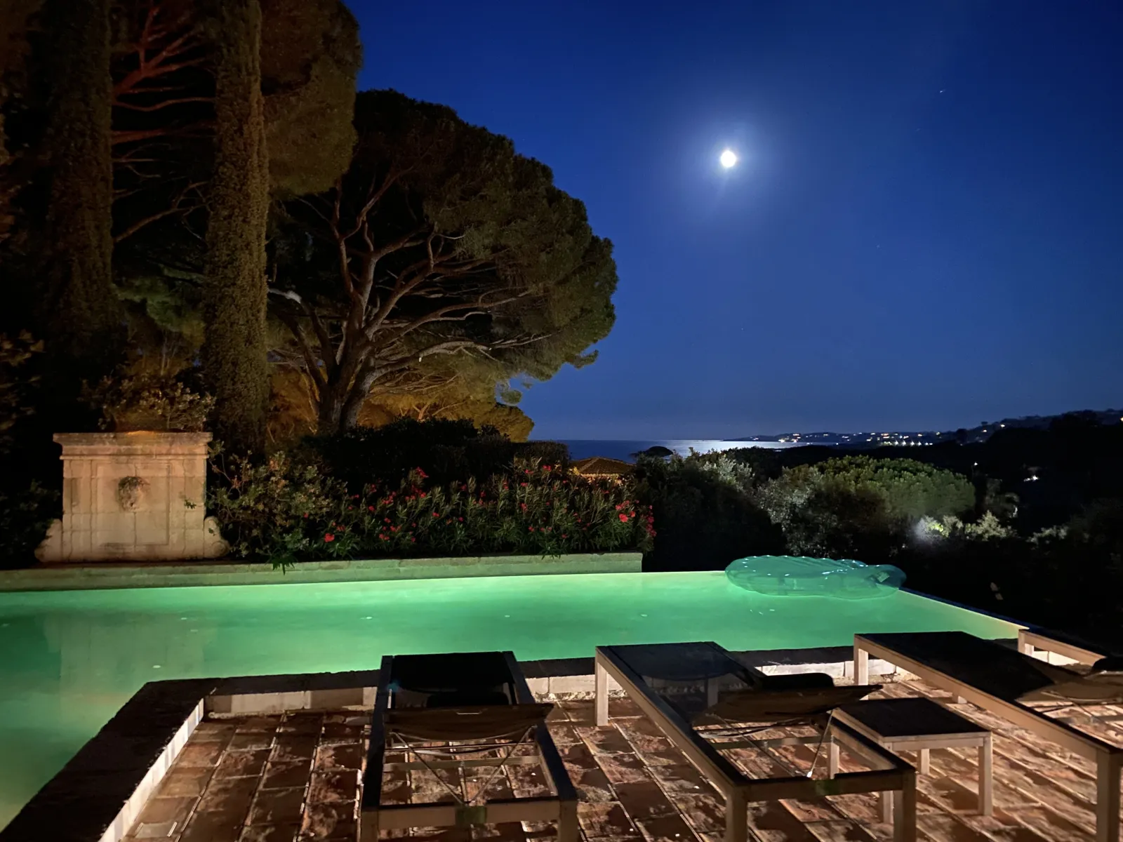 27-location-villa-pieds-dans-eau-sainte-maxime-217