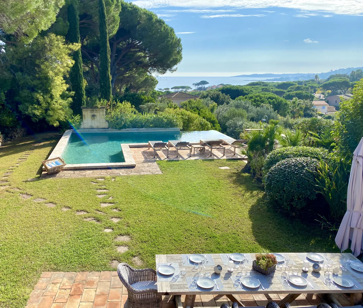 06-location-villa-pieds-dans-eau-sainte-maxime-217