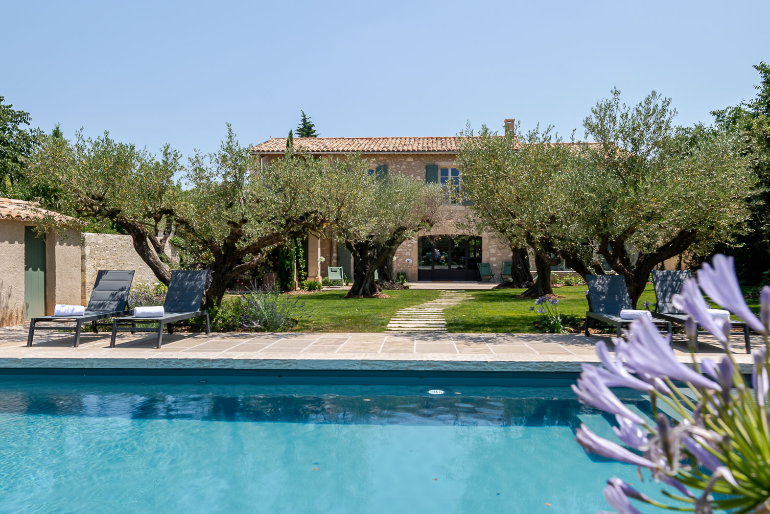 03-location-propriete-piscine-eygalieres-casalino.jpg