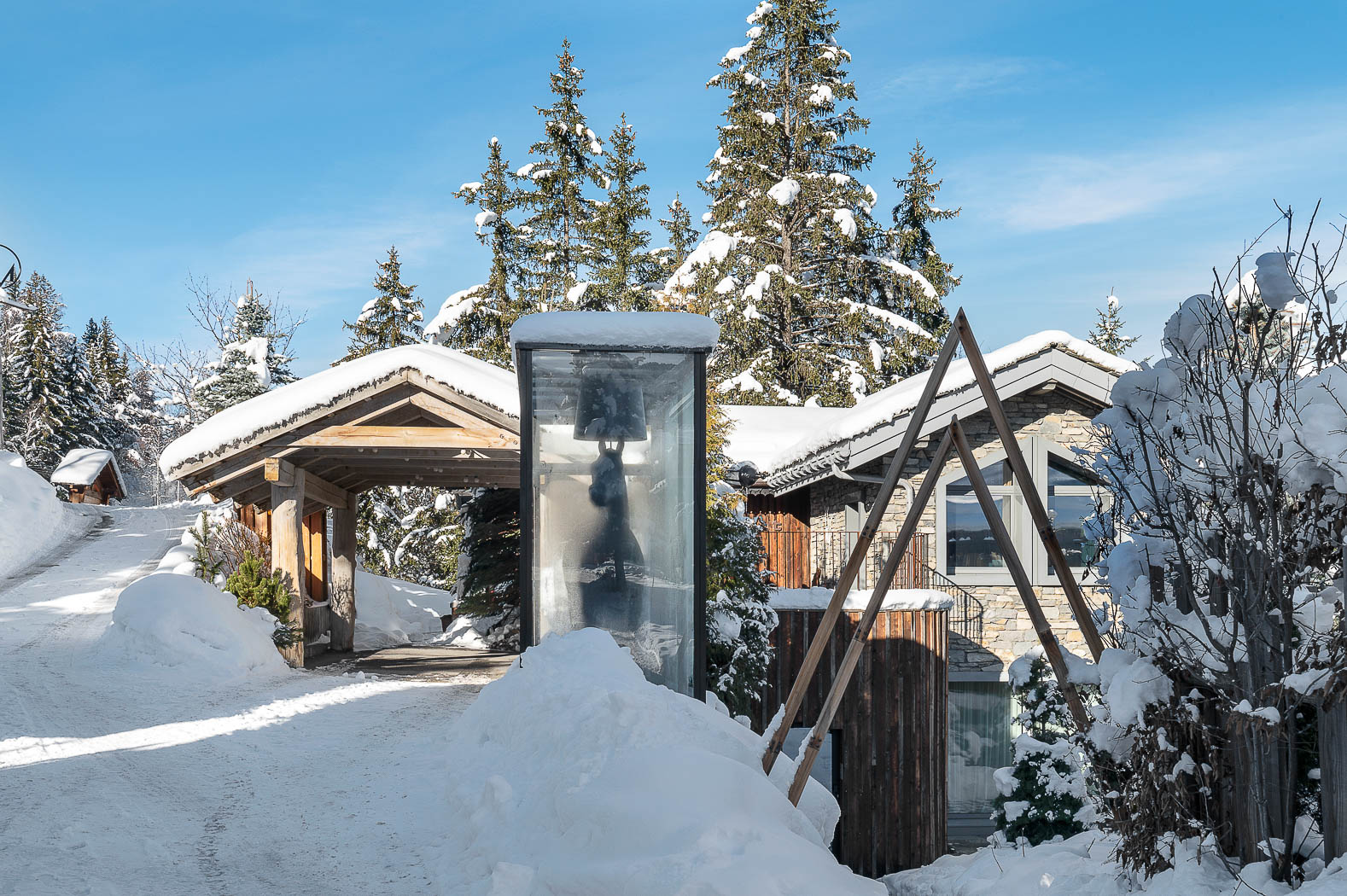 02-location-luxe-chalet-piscine-courchevel-casalino.jpg