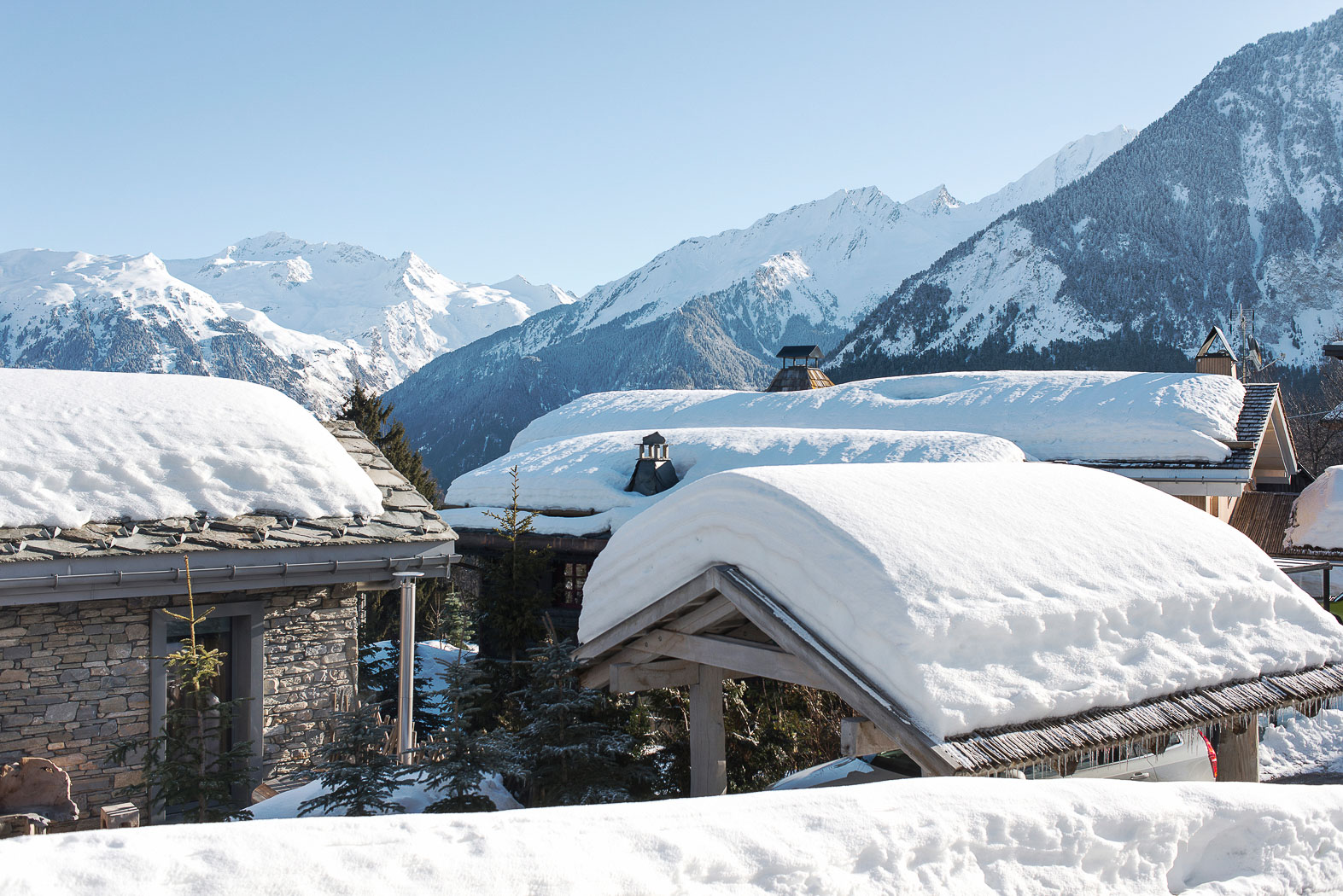 03-location-luxe-chalet-piscine-courchevel-casalino.jpg