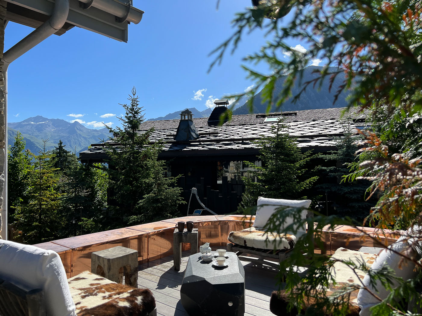 22-location-luxe-chalet-piscine-courchevel-casalino.jpg