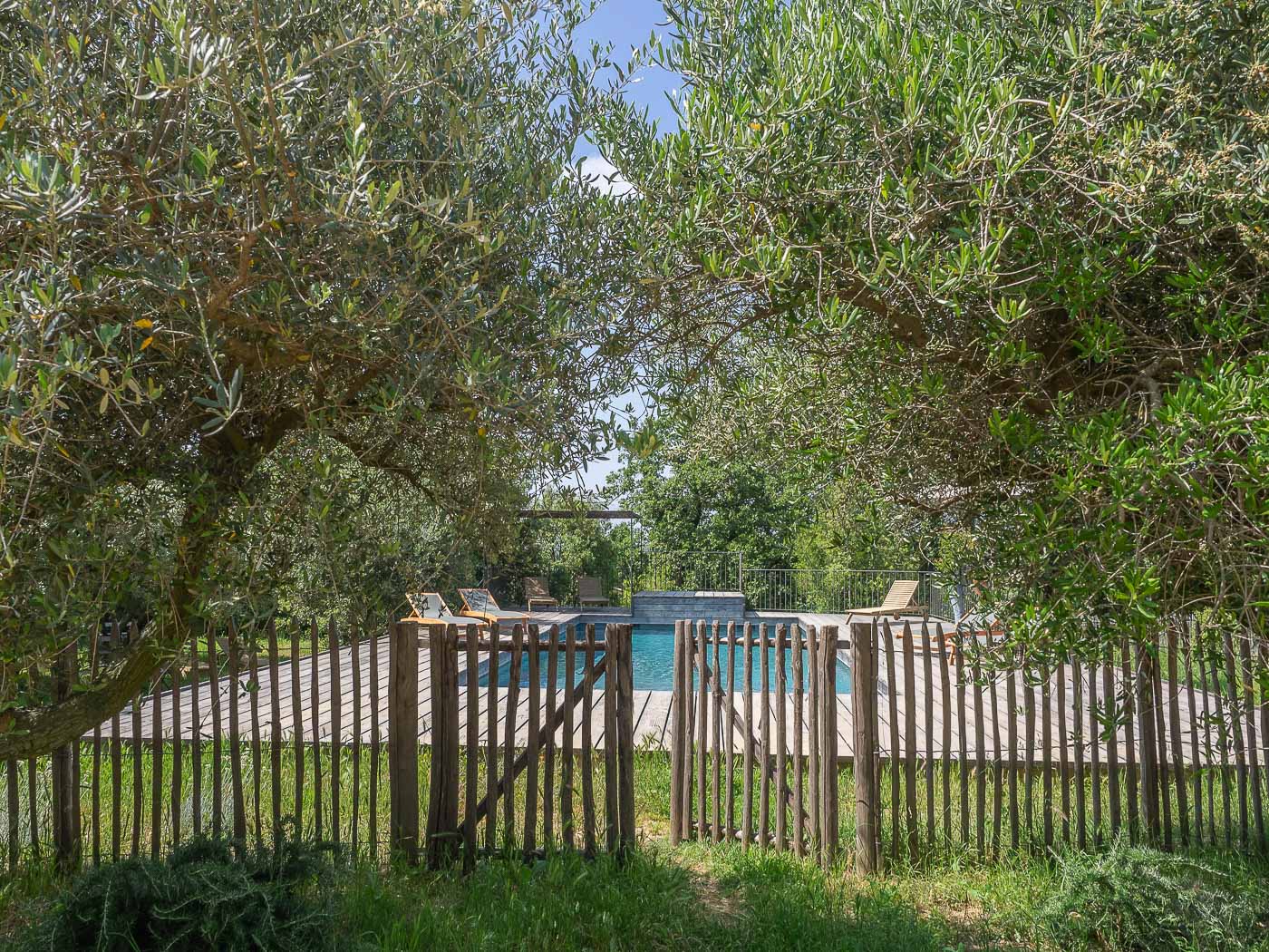 03-location-mas-piscine-uzes-casalino.jpg