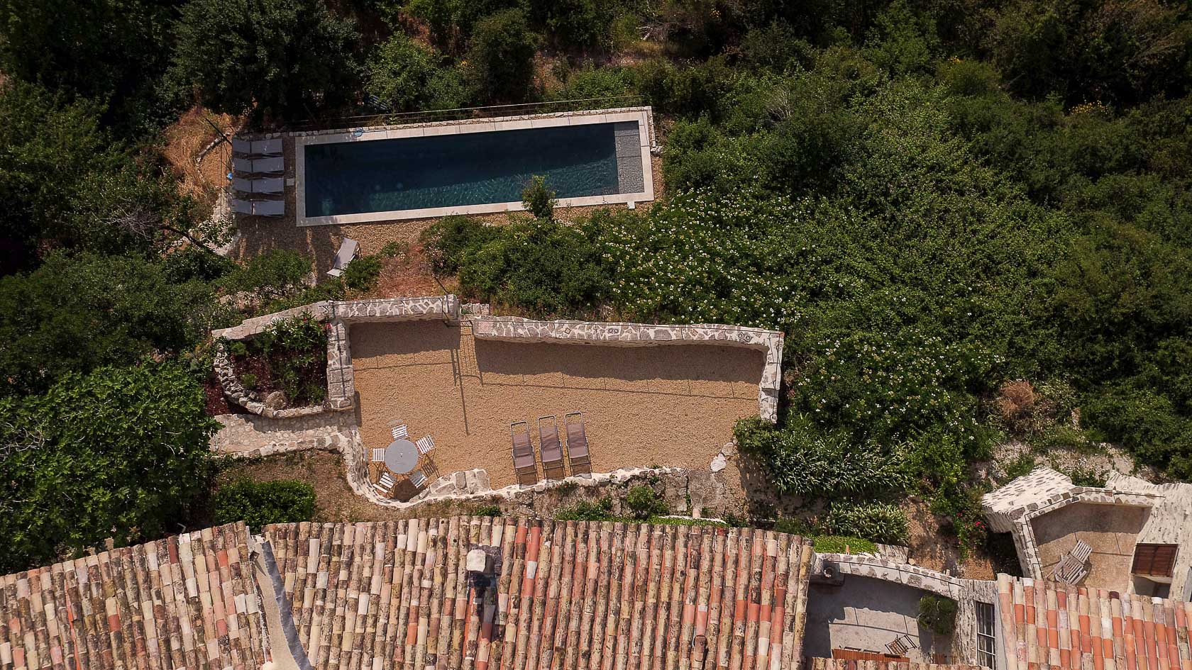 31-location-propriete-piscine-dromeprovencale-casalino.jpg