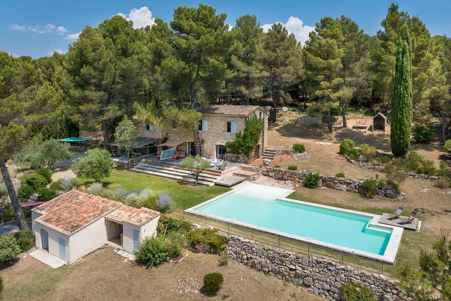 05-location-propriete-sauna-piscine-casalino.jpg