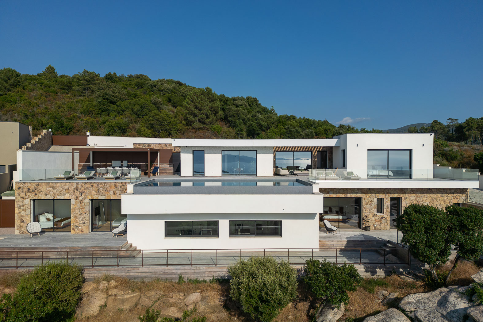02-location-villa-porticcio-piscine-casalino.jpg