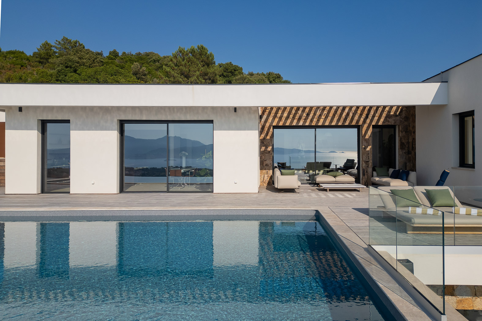 06-location-villa-porticcio-piscine-casalino.jpg