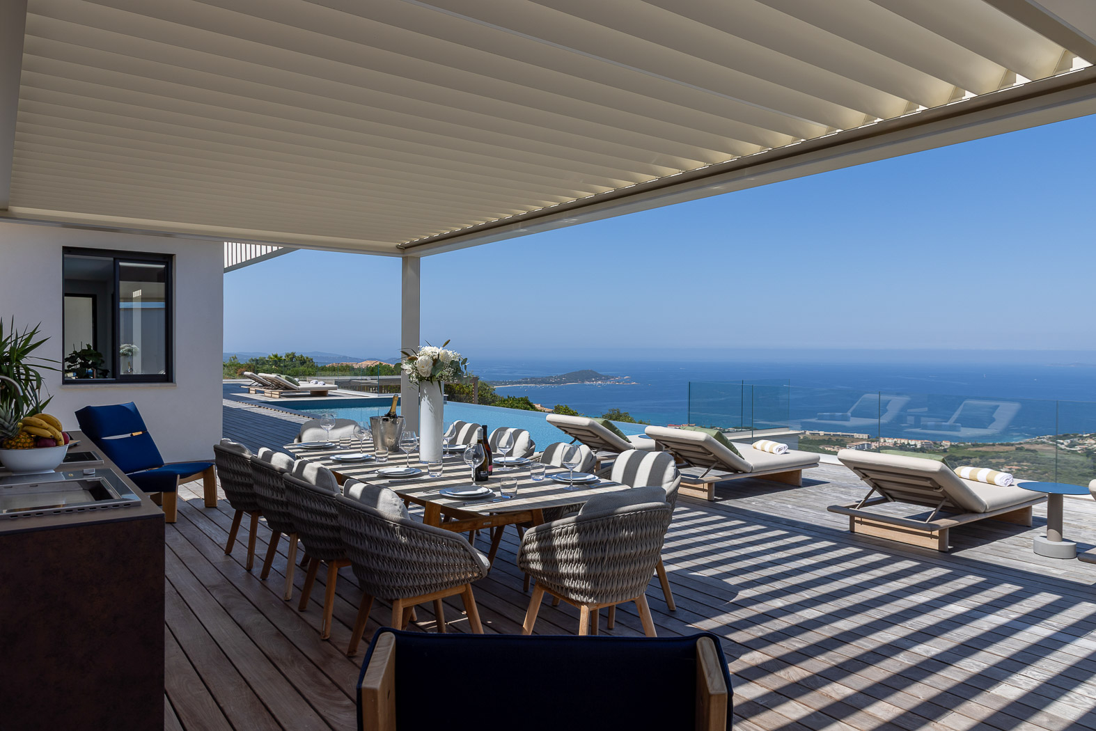 09-location-villa-porticcio-piscine-casalino.jpg