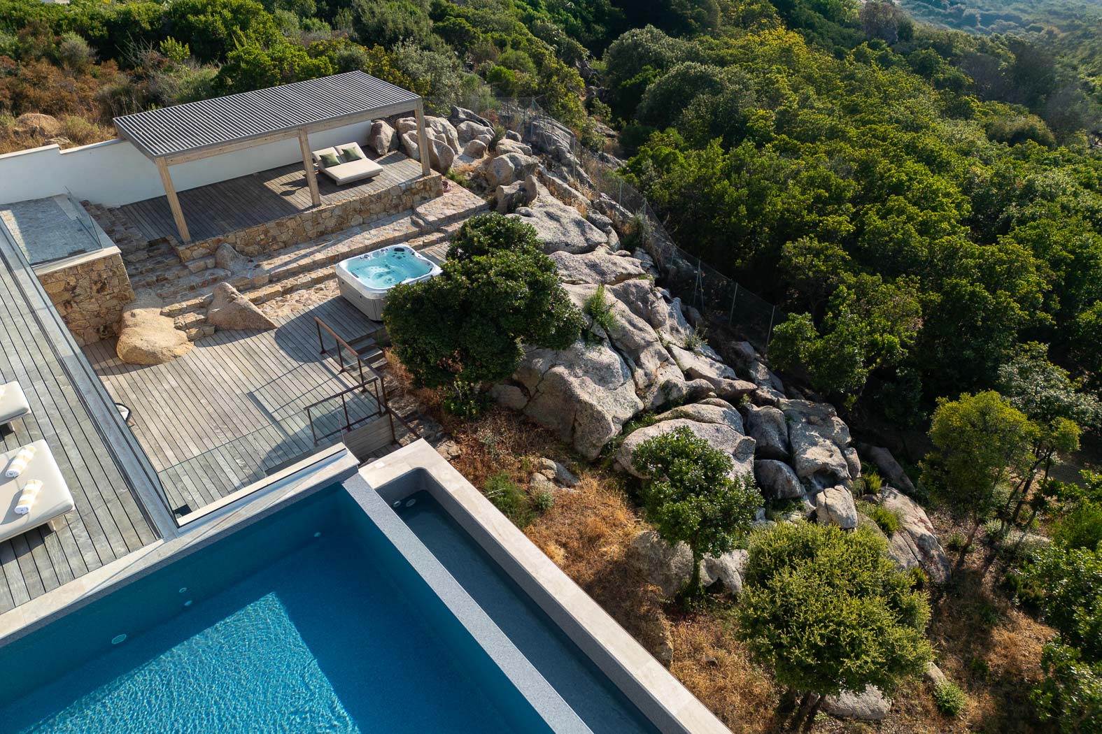 11-location-villa-porticcio-piscine-casalino.jpg