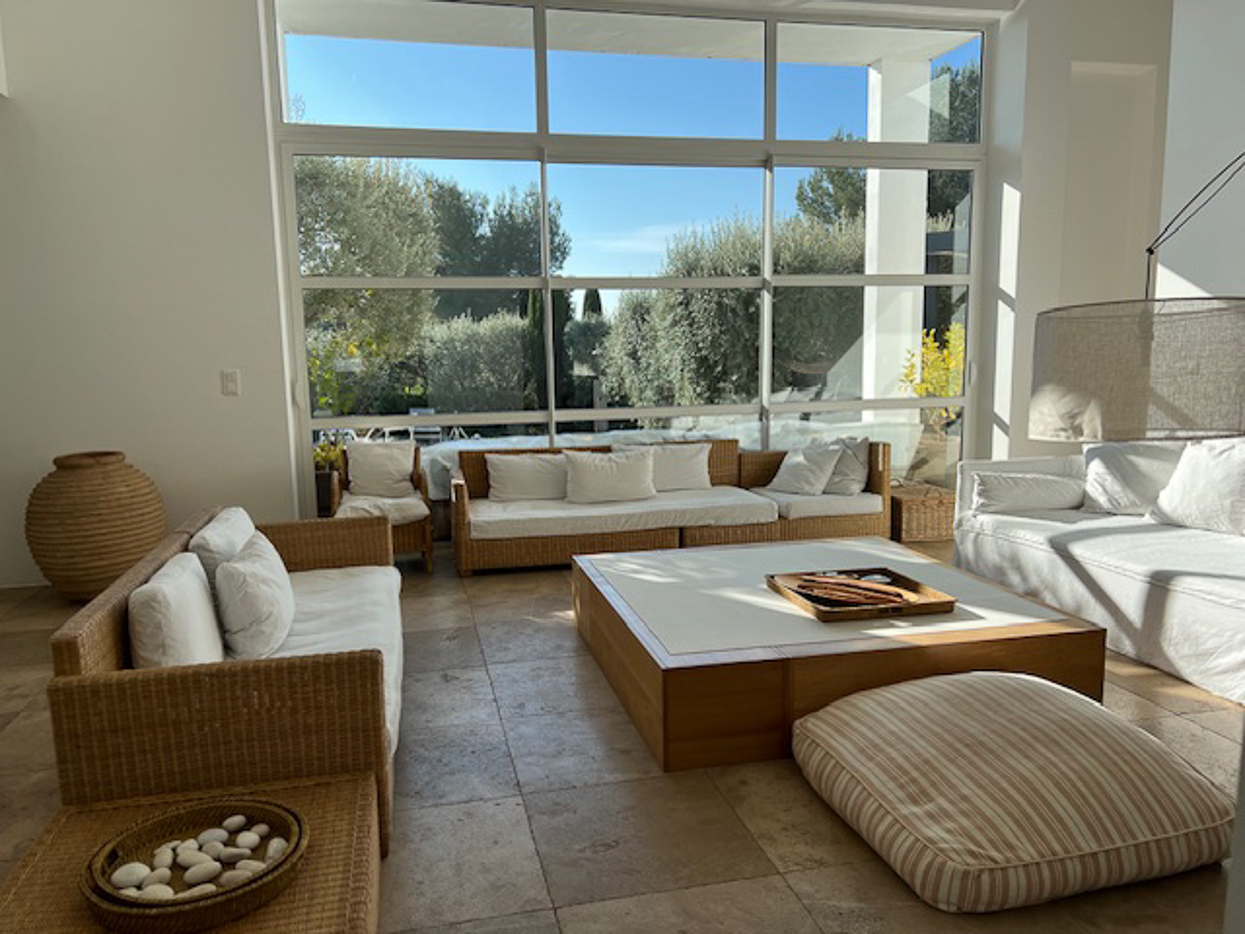 06-location-villa-piscine-marseille-casalino.jpg