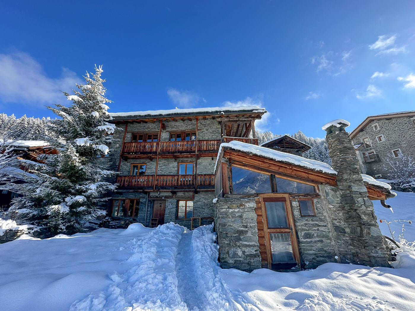 02-location-chalet-sainte-foy-savoie-casalino.jpg