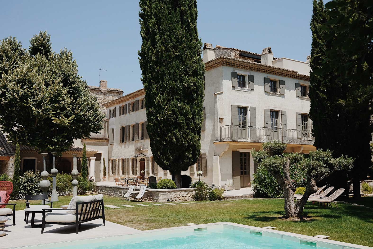 Bastide de caractère avec piscine au coeur du village de Grignan