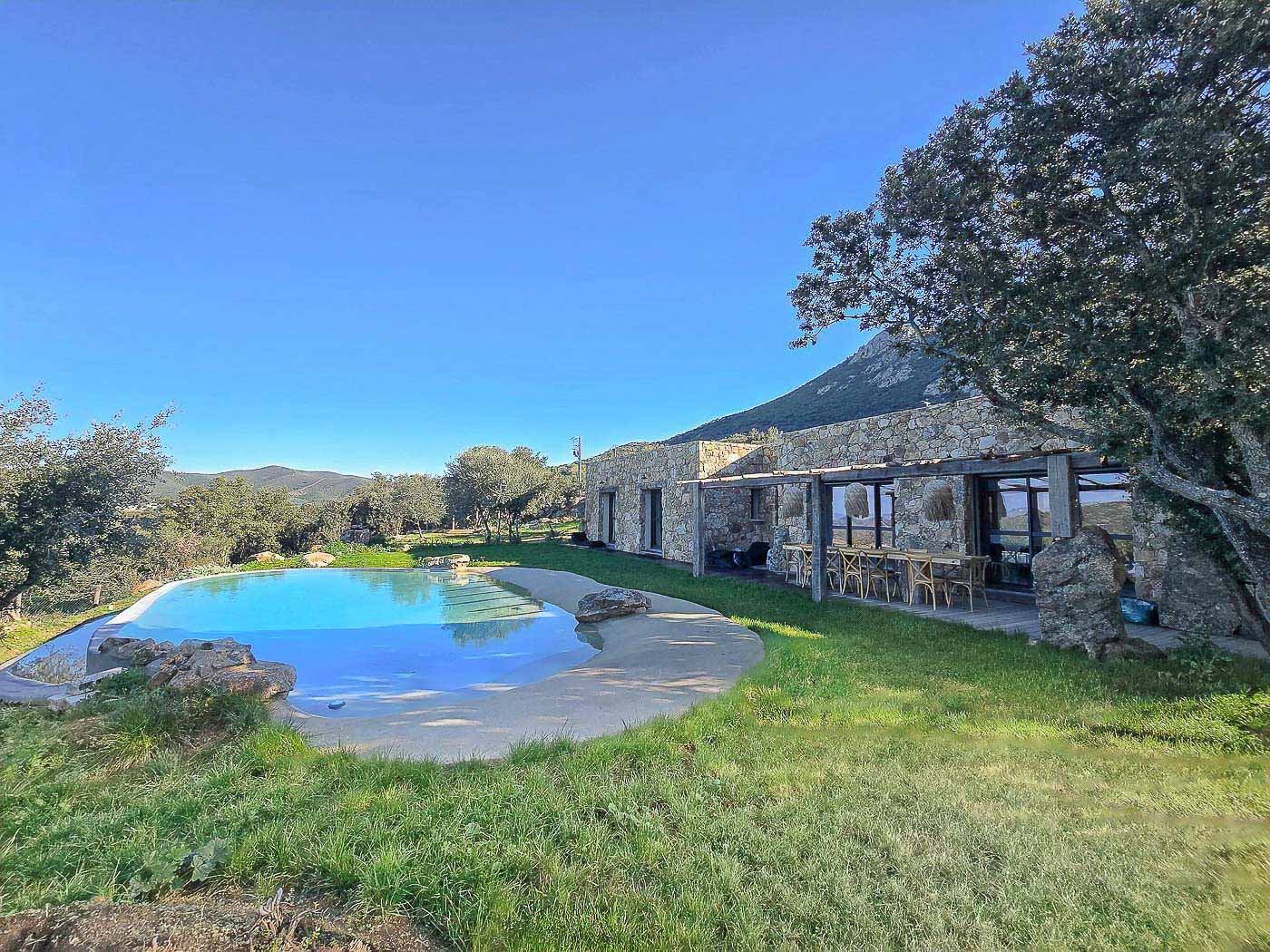 03-location-villa-piscine-balagne-casalino.jpg