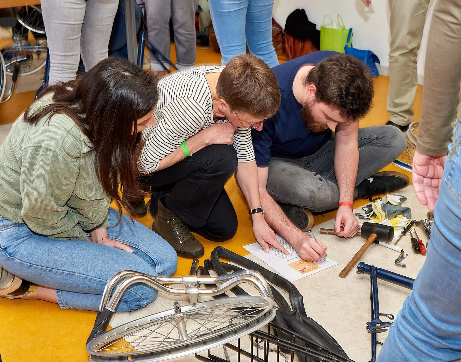 Bouw een Fiets voor Afrika - MVO teambuilding - BuitenBusiness