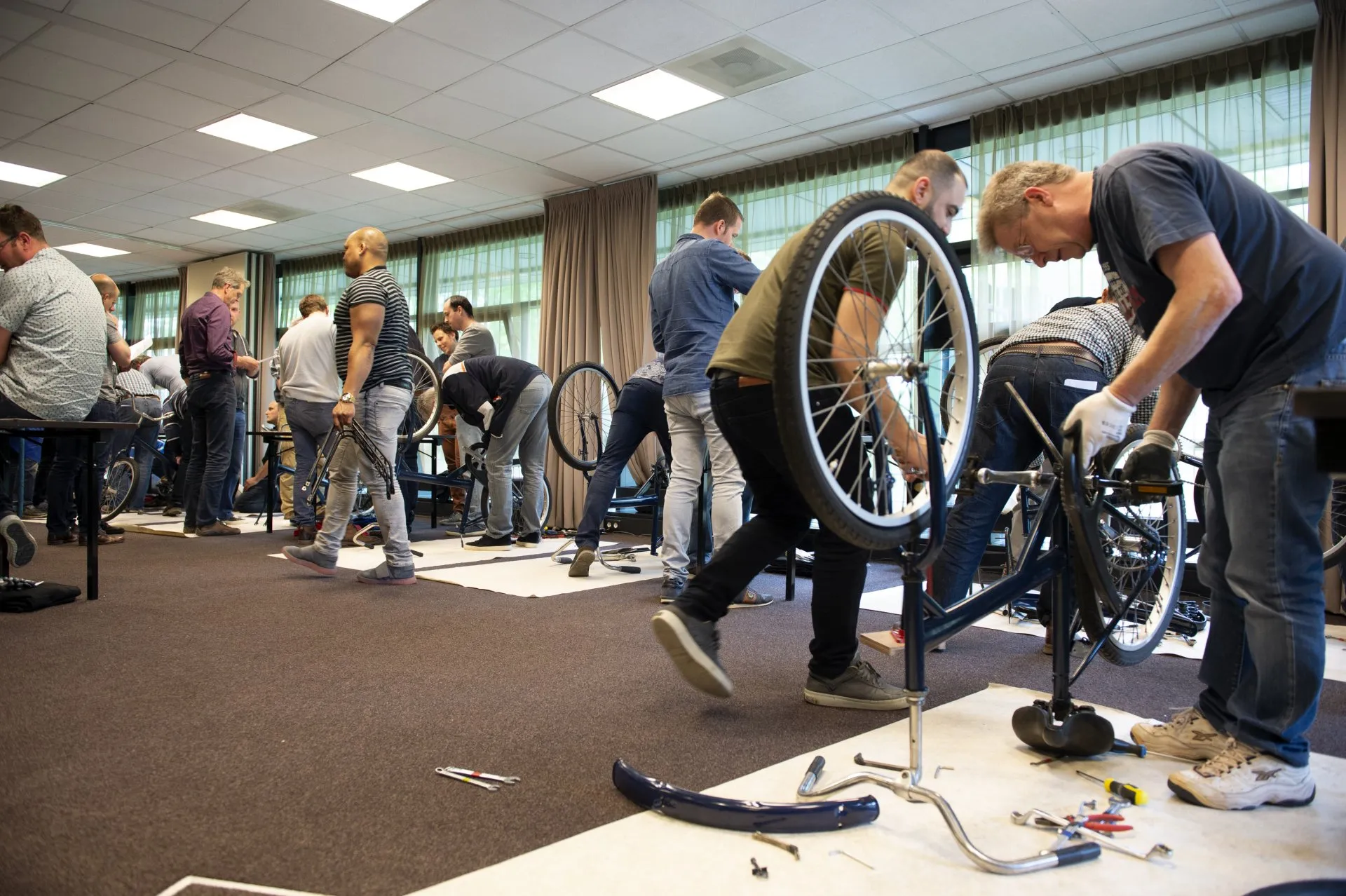 Bouw een Fiets voor Afrika - MVO teambuilding - BuitenBusiness