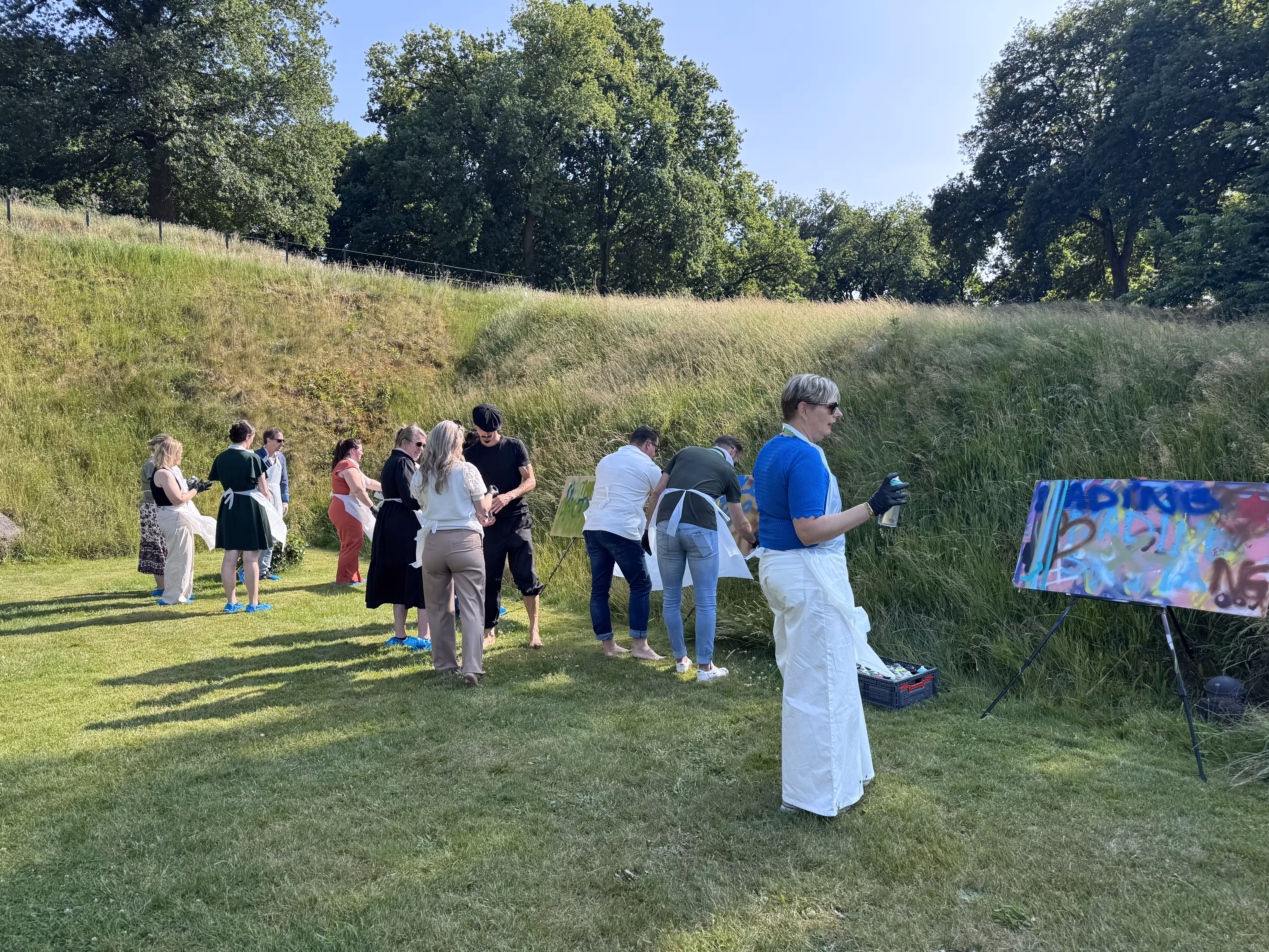 Er worden verschillende kunstwerken gemaakt tijdens een graffiti workshop door BuitenBusiness
