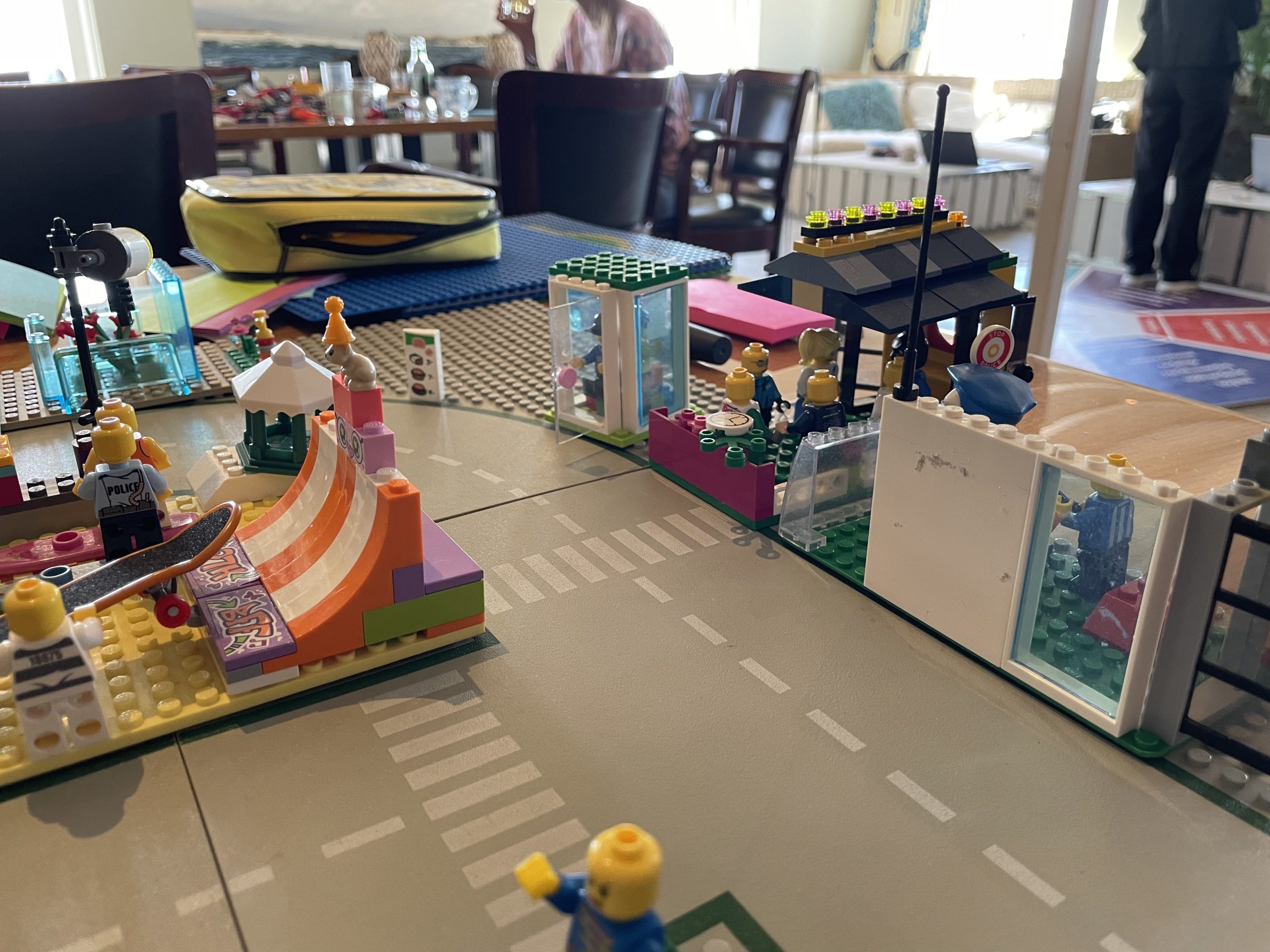 Bouwwerk op een tafel tijdens Lego Serious Play workshop van BuitenBusiness