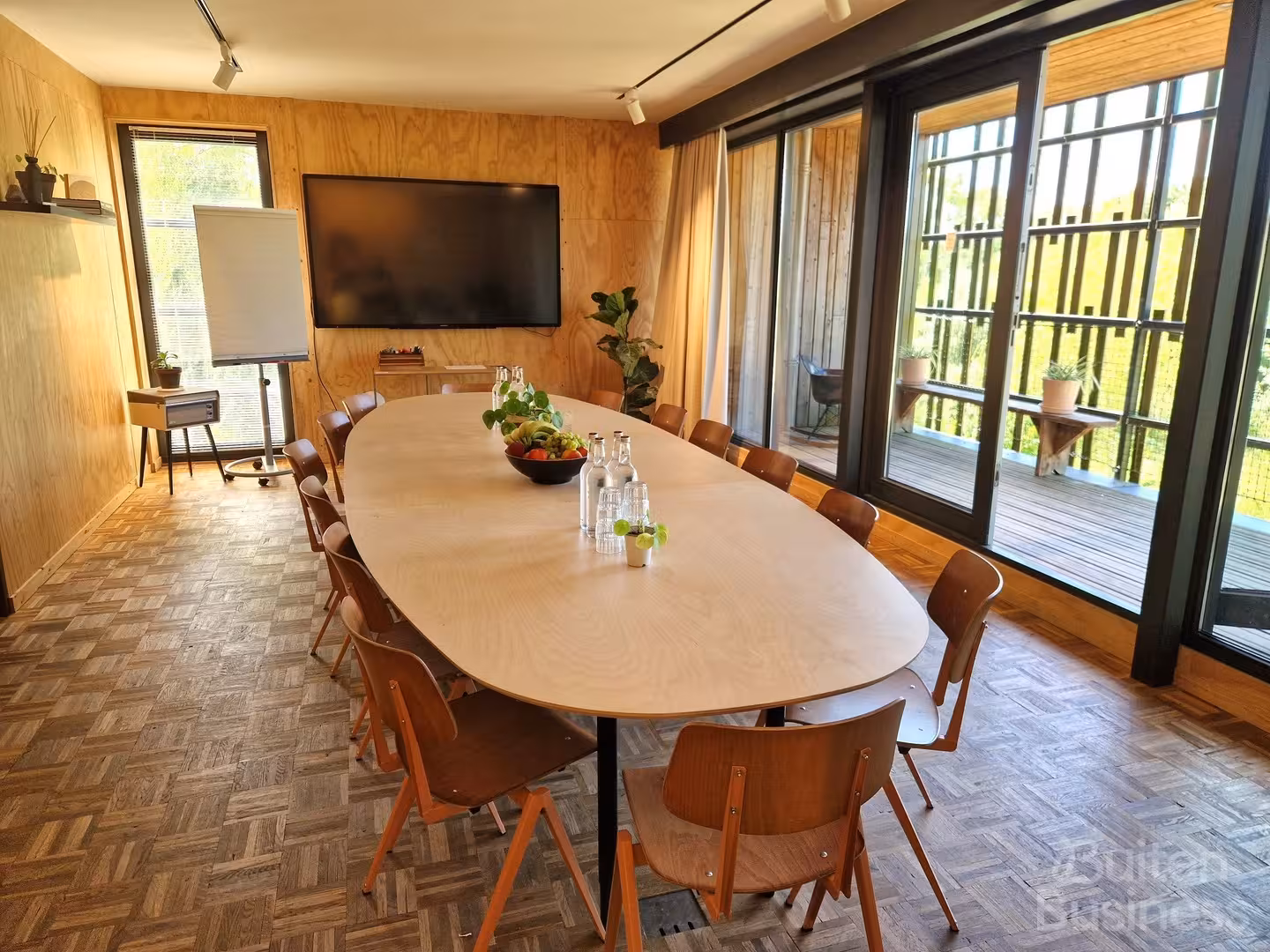Vergaderen bij Basecamp Amsterdam in Noord-Holland via BuitenBusiness