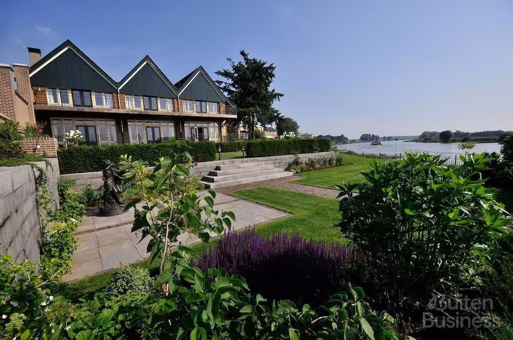 Vergaderen bij Villa Veertien B.V. in Dieren, Gelderland via BuitenBusiness