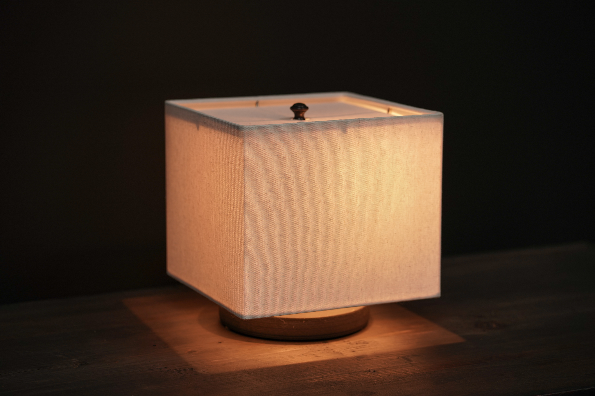 Low Bookshelf Ceramic Lamp, Raw