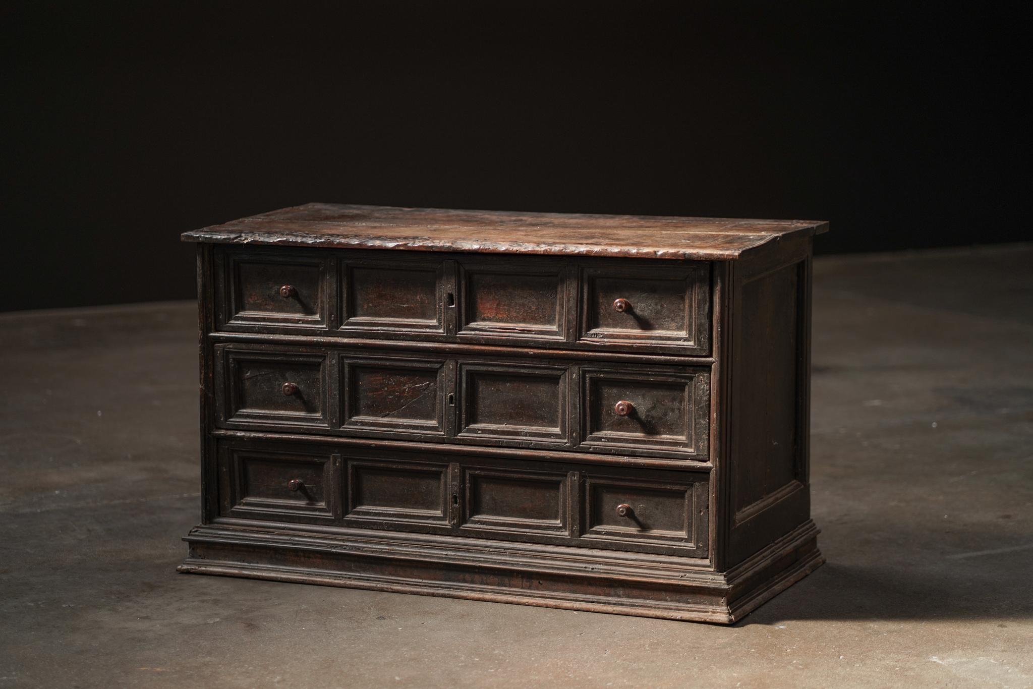 Rustic Chest of Drawers